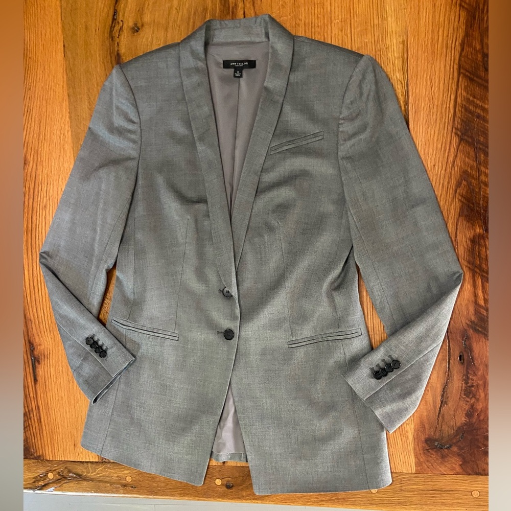 Ann Taylor Classic Wool Blend NWOT Stretch Lined Gray Blazer, Size 6